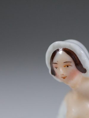 Miniature_Porcelain_Potty_Woman_1