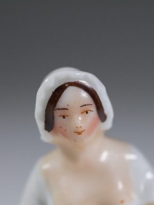 Miniature_Porcelain_Potty_Woman_7