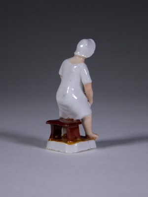 Miniature_Porcelain_Potty_Woman_9