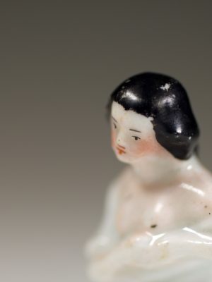 Erotic_Porcelain_Miniature_Woman_6