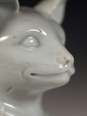 Blanc_Chine_Porcelain_Cat_1