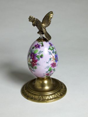 Imperial_Porcelain_Bronze_Egg_3