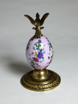 Imperial_Porcelain_Bronze_Egg_7